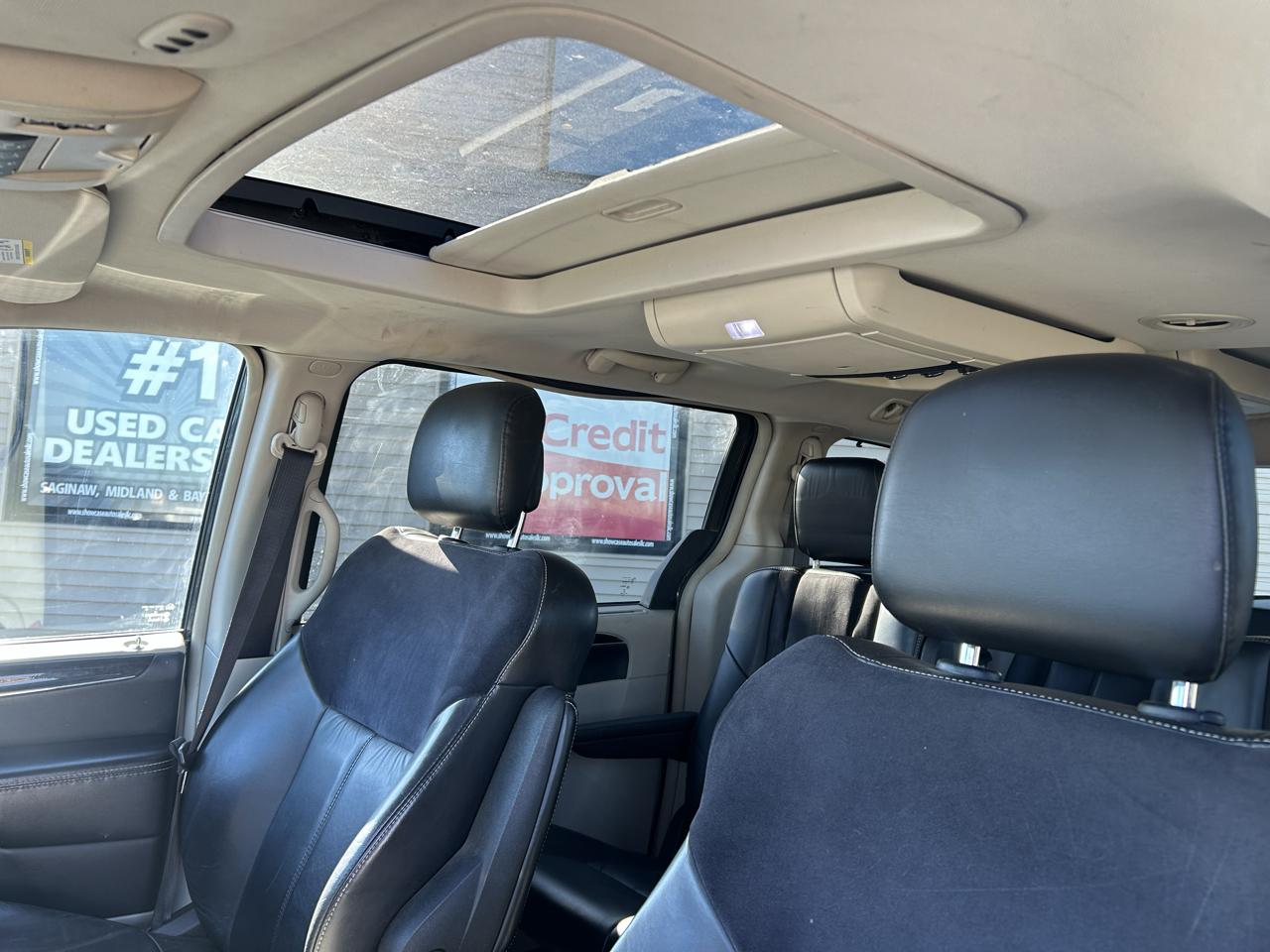 Chrysler Town & Country 4dr Wgn Limited Platinum 2015