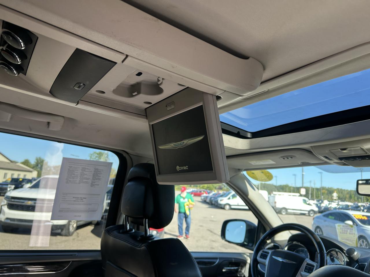 Chrysler Town & Country 4dr Wgn Limited Platinum 2015