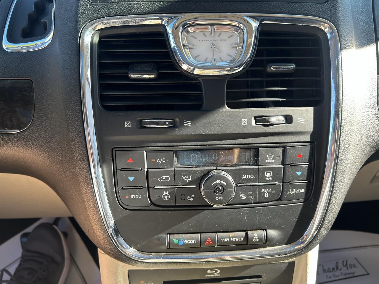 Chrysler Town & Country 4dr Wgn Limited Platinum 2015