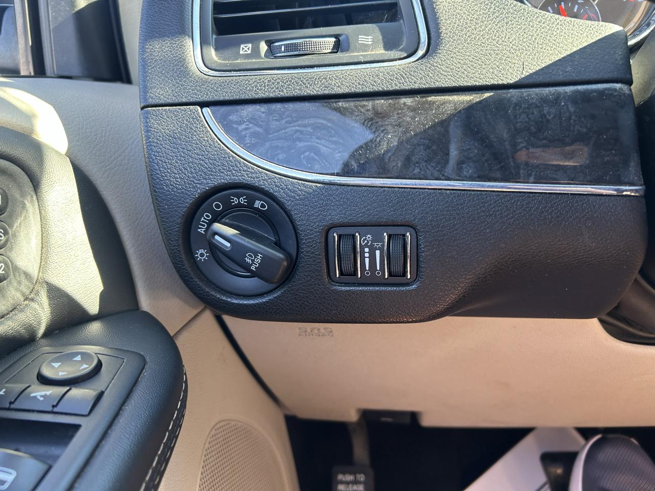 Chrysler Town & Country 4dr Wgn Limited Platinum 2015
