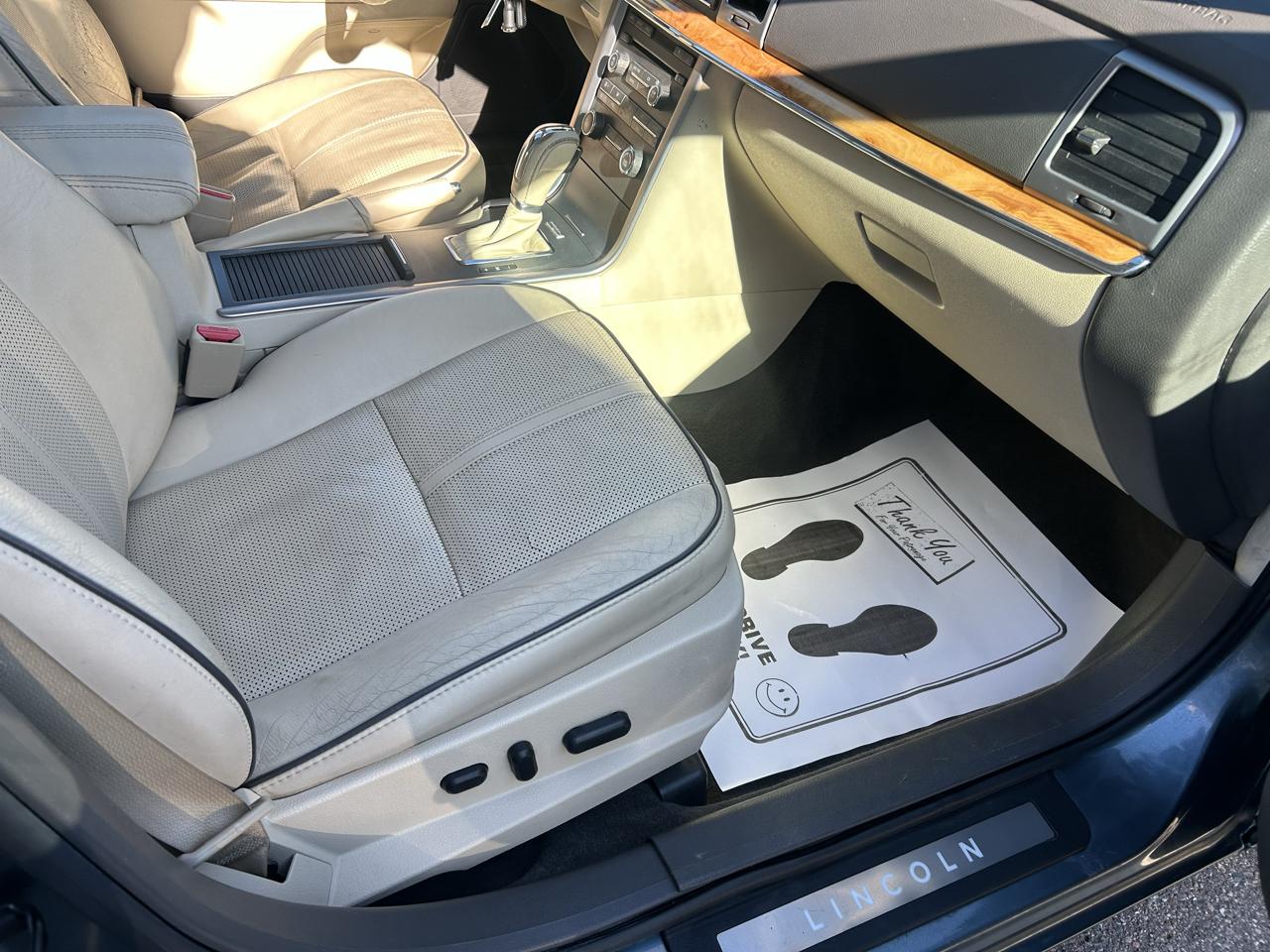 Lincoln MKZ 4dr Sdn AWD 2011