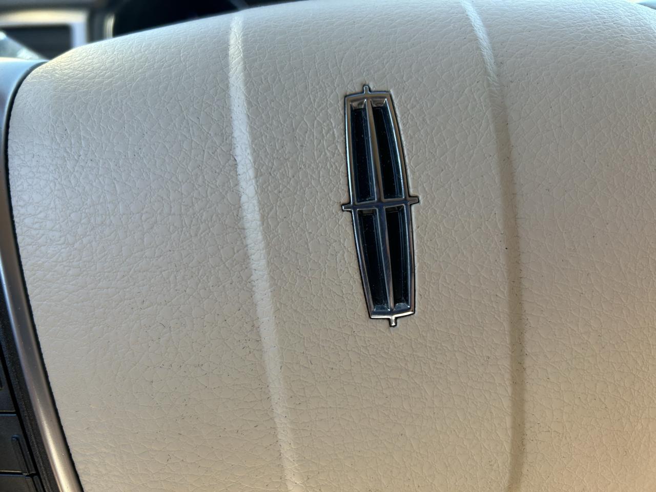 Lincoln MKZ 4dr Sdn AWD 2011