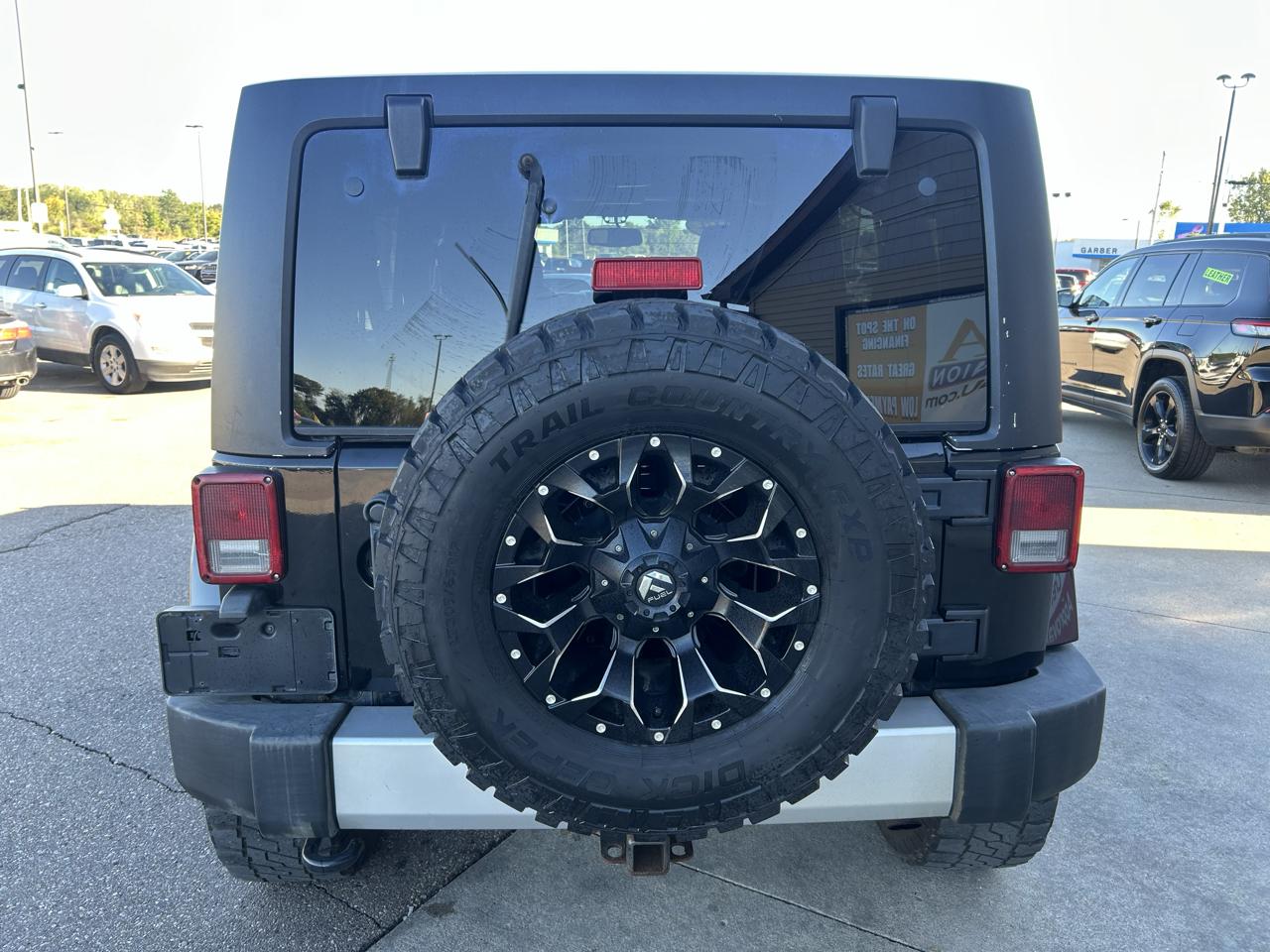 Jeep Wrangler Unlimited 4WD 4dr Sahara 2014