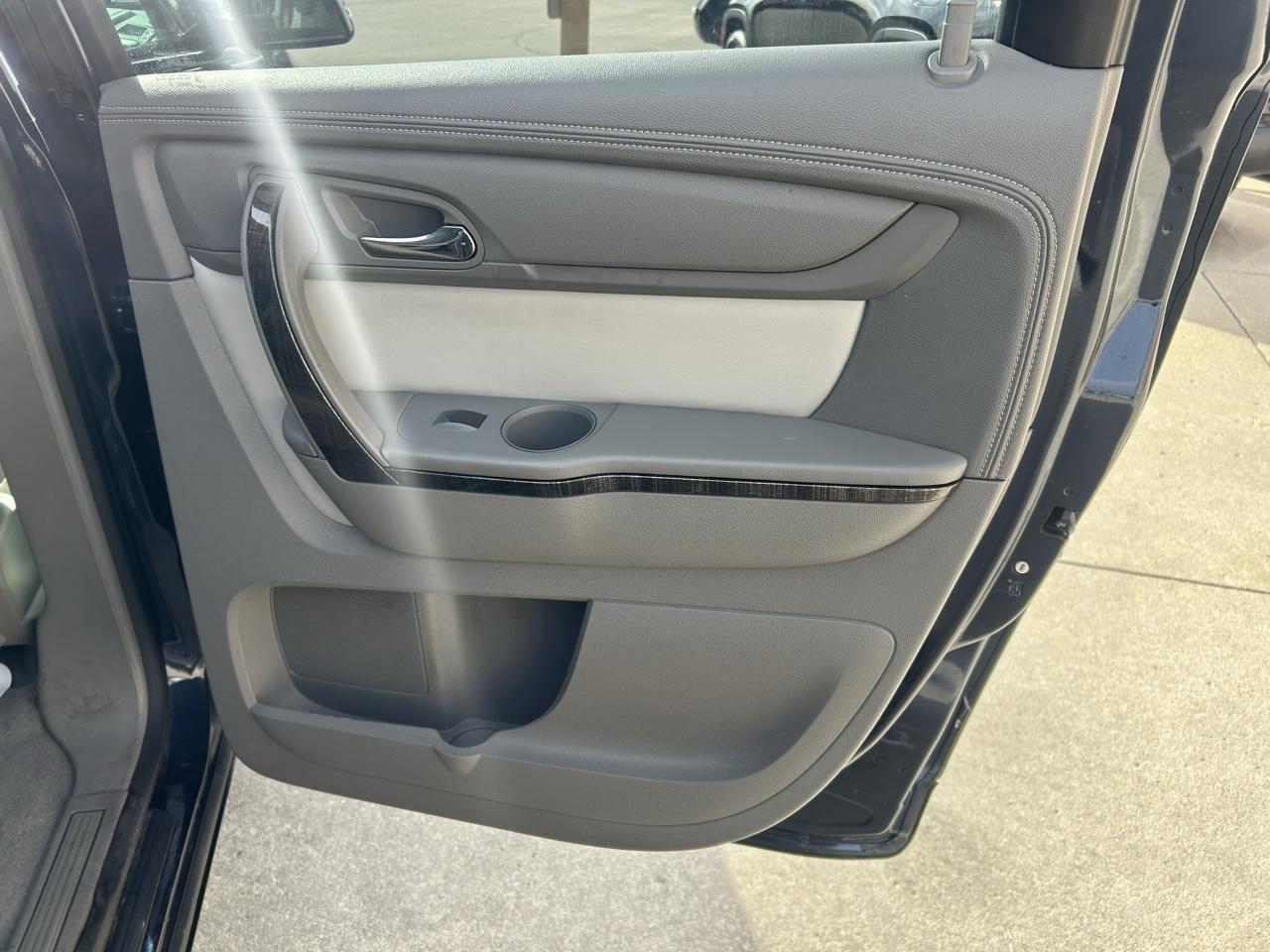 GMC Acadia AWD 4dr SLT w/SLT-1 2015