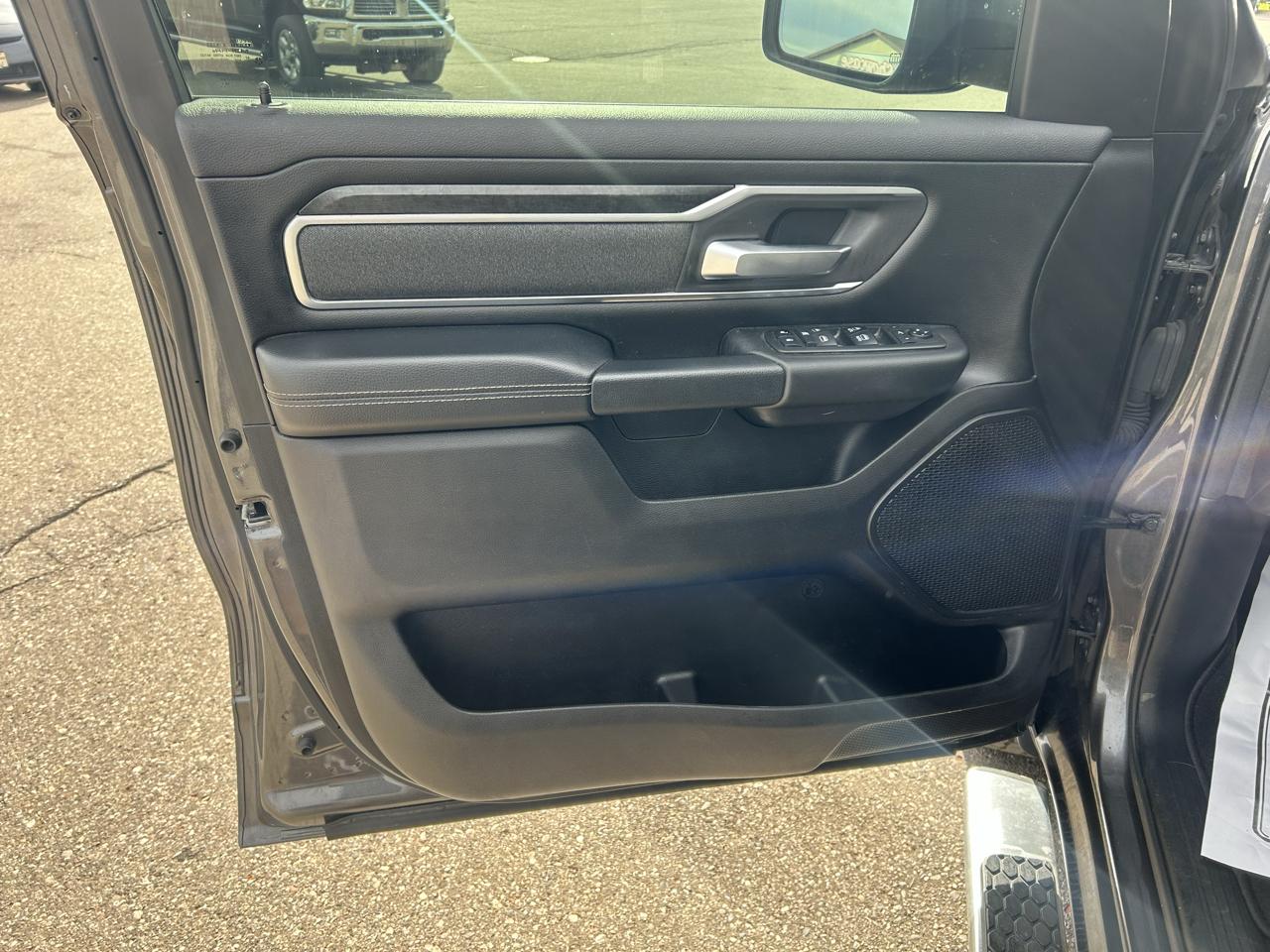 RAM 1500 Big Horn/Lone Star 4x4 Crew Cab 5'7" Box 2019