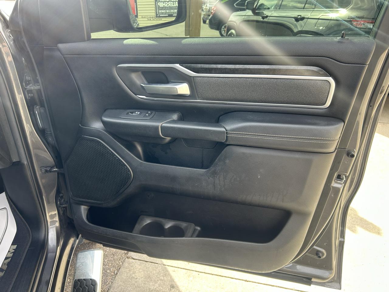 RAM 1500 Big Horn/Lone Star 4x4 Crew Cab 5'7" Box 2019