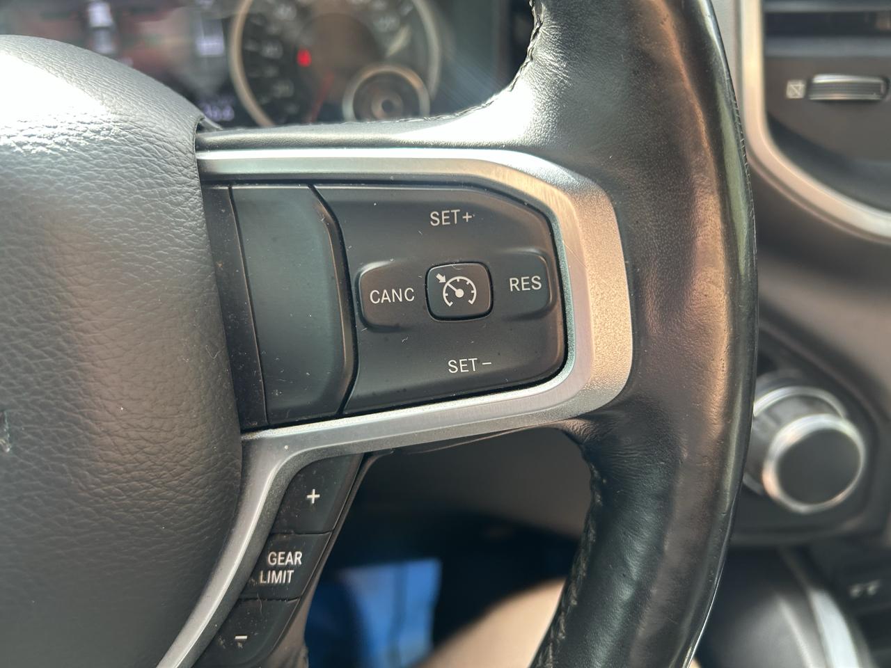 RAM 1500 Big Horn/Lone Star 4x4 Crew Cab 5'7" Box 2019