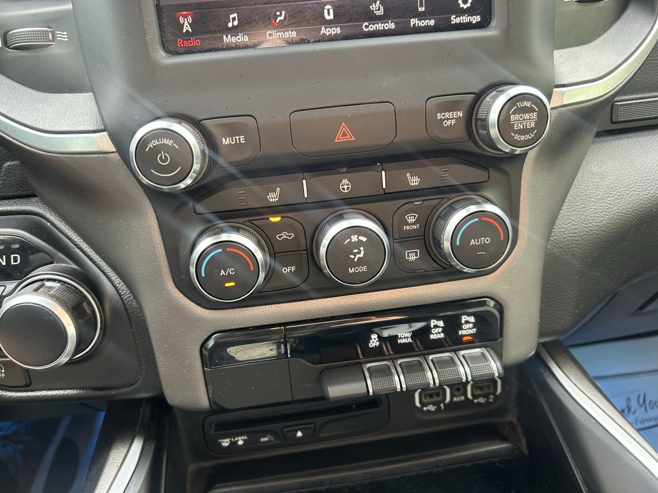 RAM 1500 Big Horn/Lone Star 4x4 Crew Cab 5'7" Box 2019