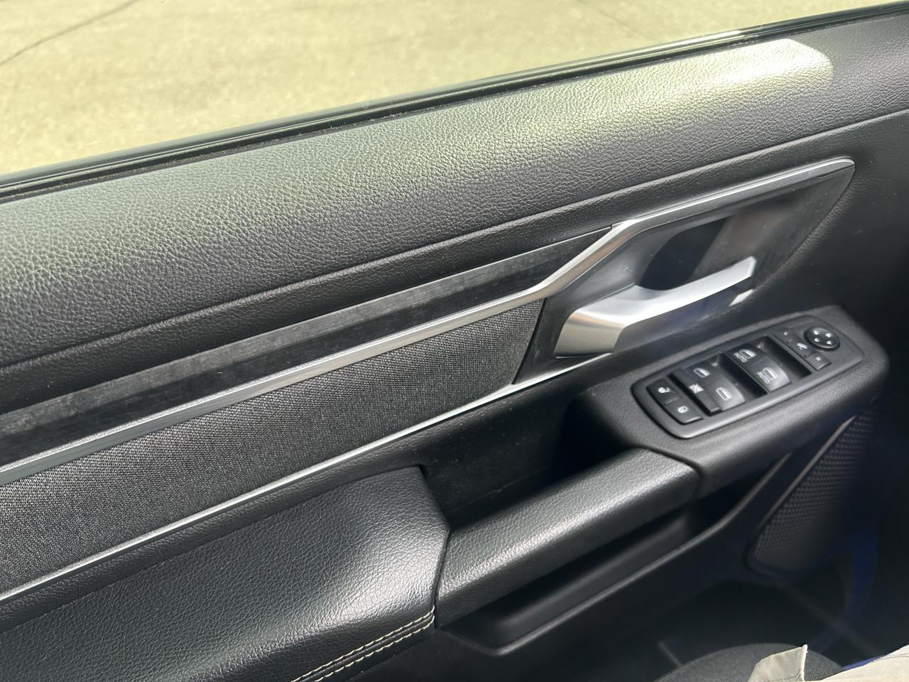 RAM 1500 Big Horn/Lone Star 4x4 Crew Cab 5'7" Box 2019