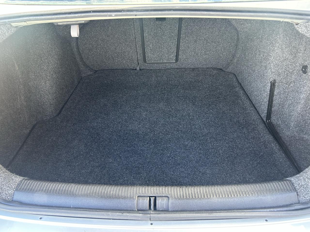 Volkswagen Jetta Sedan 4dr Auto SEL 2009