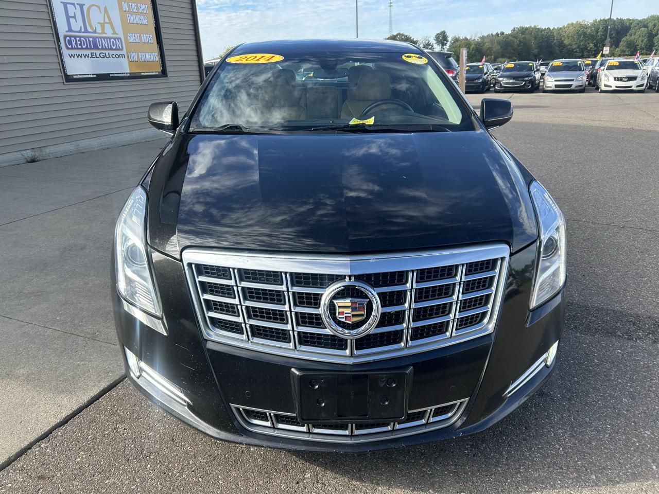Cadillac XTS 4dr Sdn Luxury AWD 2014