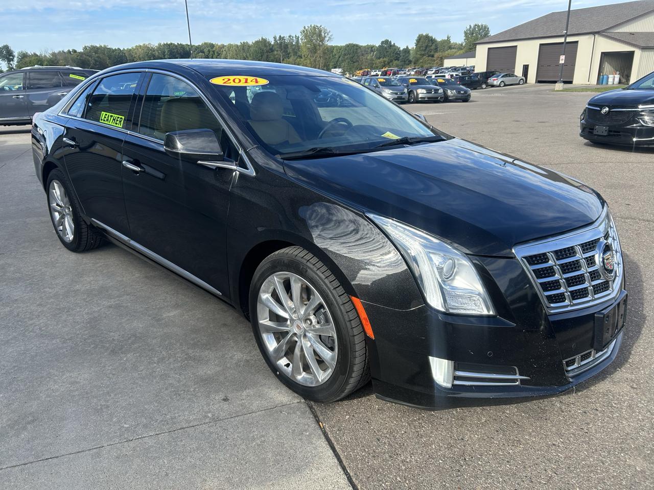 Cadillac XTS 4dr Sdn Luxury AWD 2014