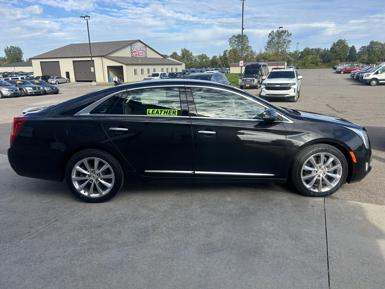 Cadillac XTS 4dr Sdn Luxury AWD 2014