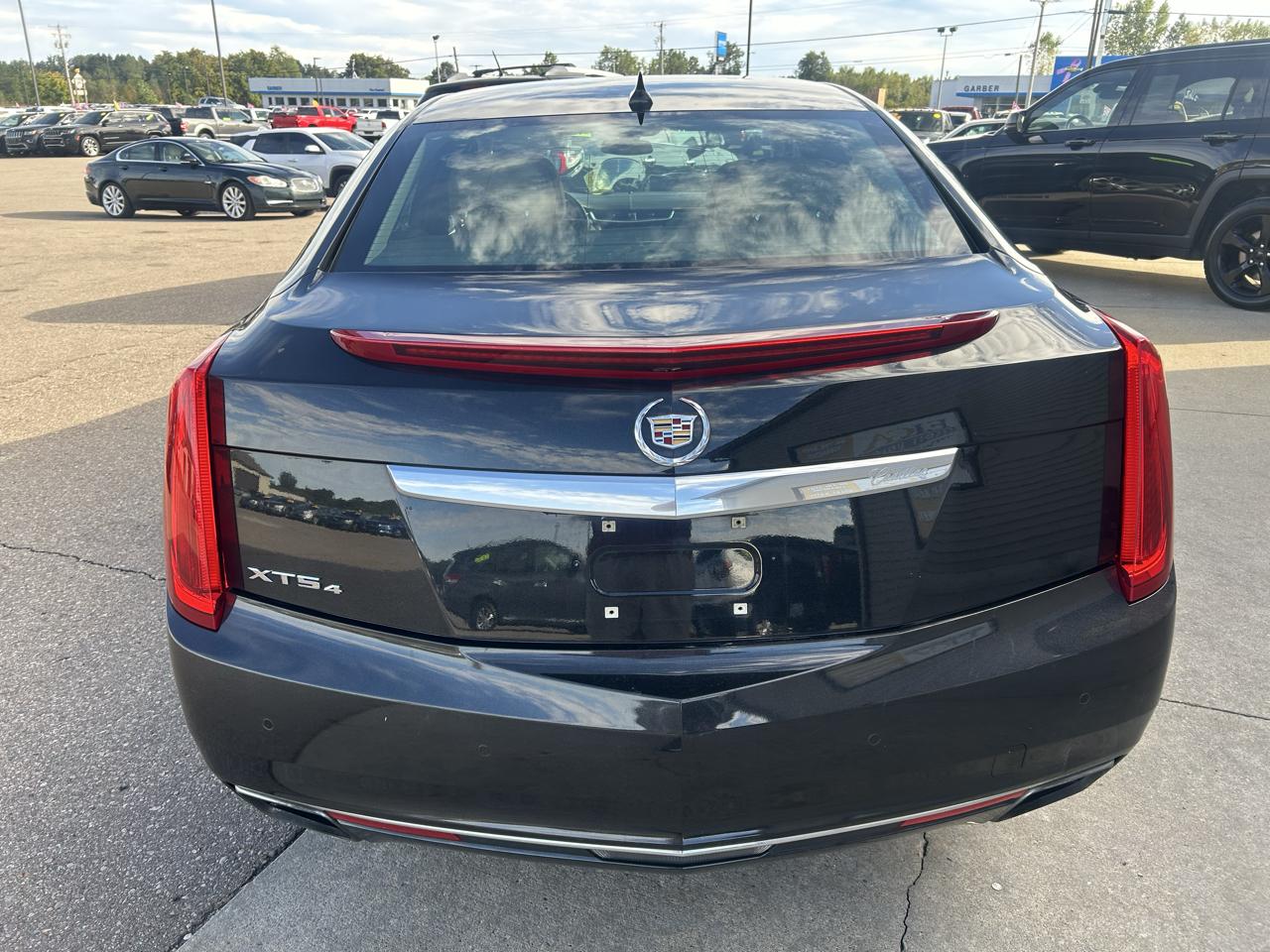 Cadillac XTS 4dr Sdn Luxury AWD 2014