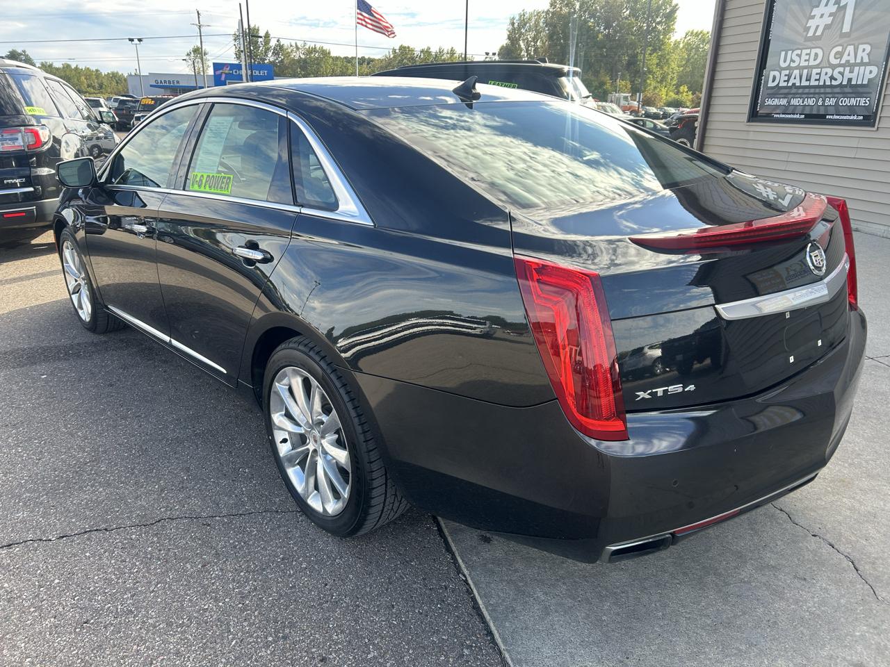 Cadillac XTS 4dr Sdn Luxury AWD 2014