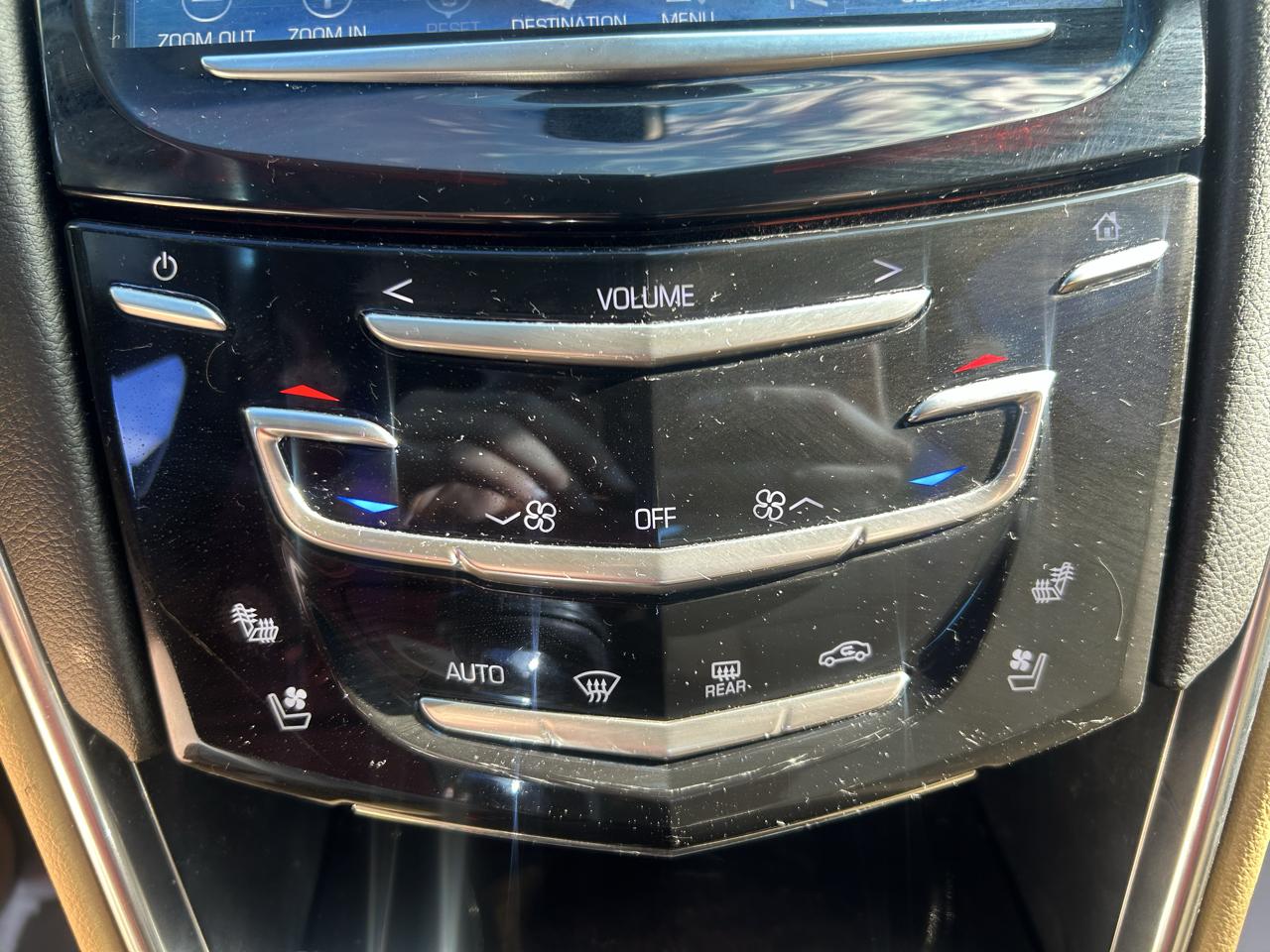 Cadillac XTS 4dr Sdn Luxury AWD 2014