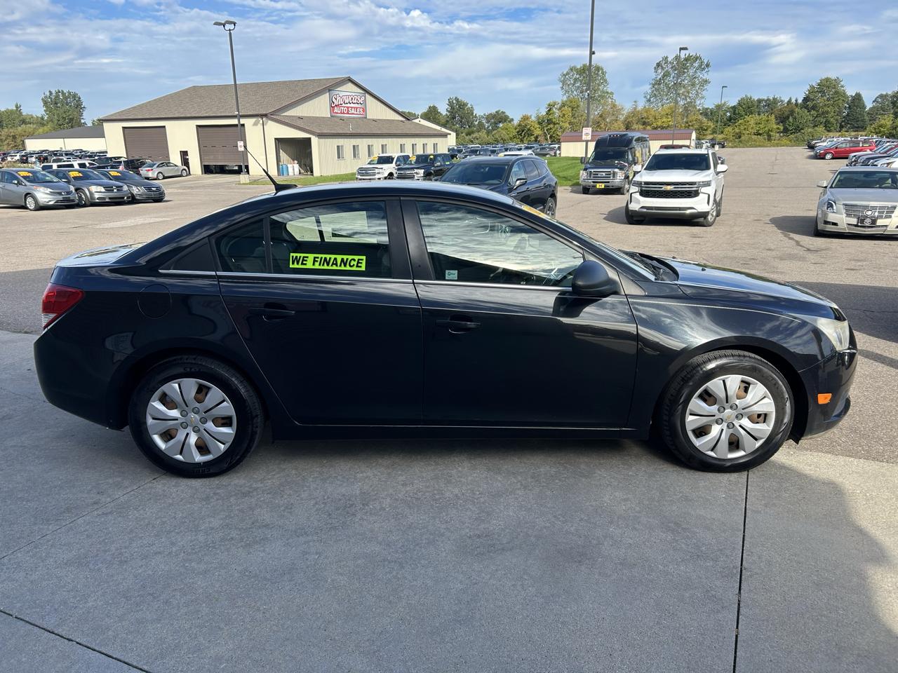 Chevrolet Cruze 4dr Sdn LS 2012