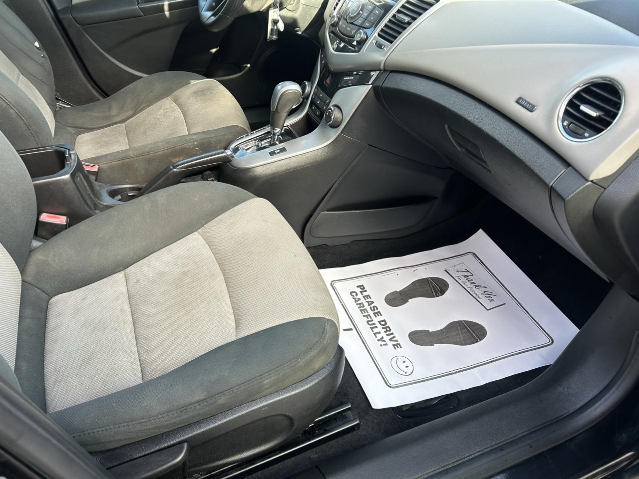 Chevrolet Cruze 4dr Sdn LS 2012