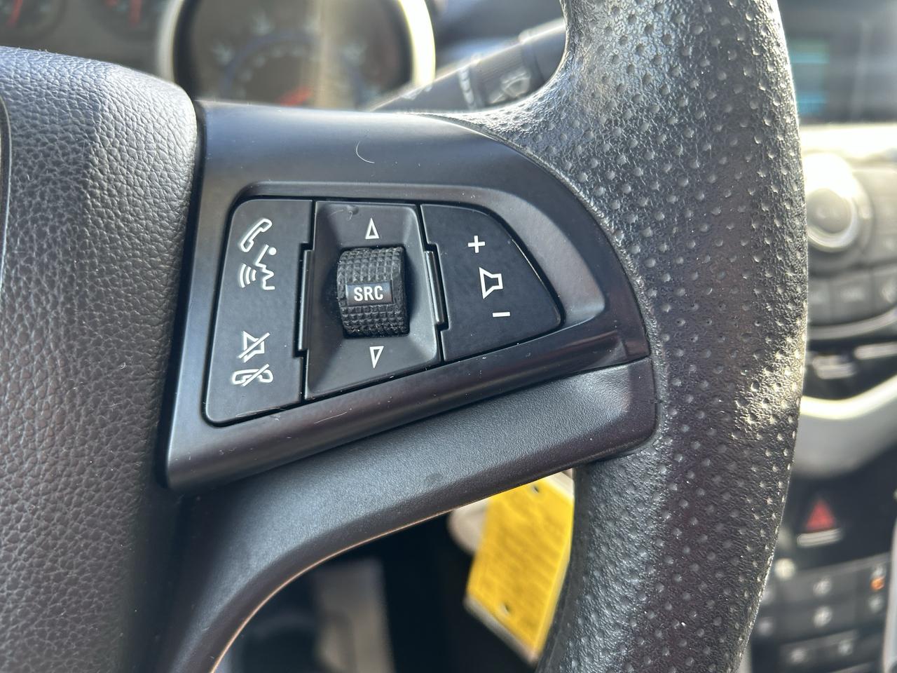 Chevrolet Cruze 4dr Sdn LS 2012