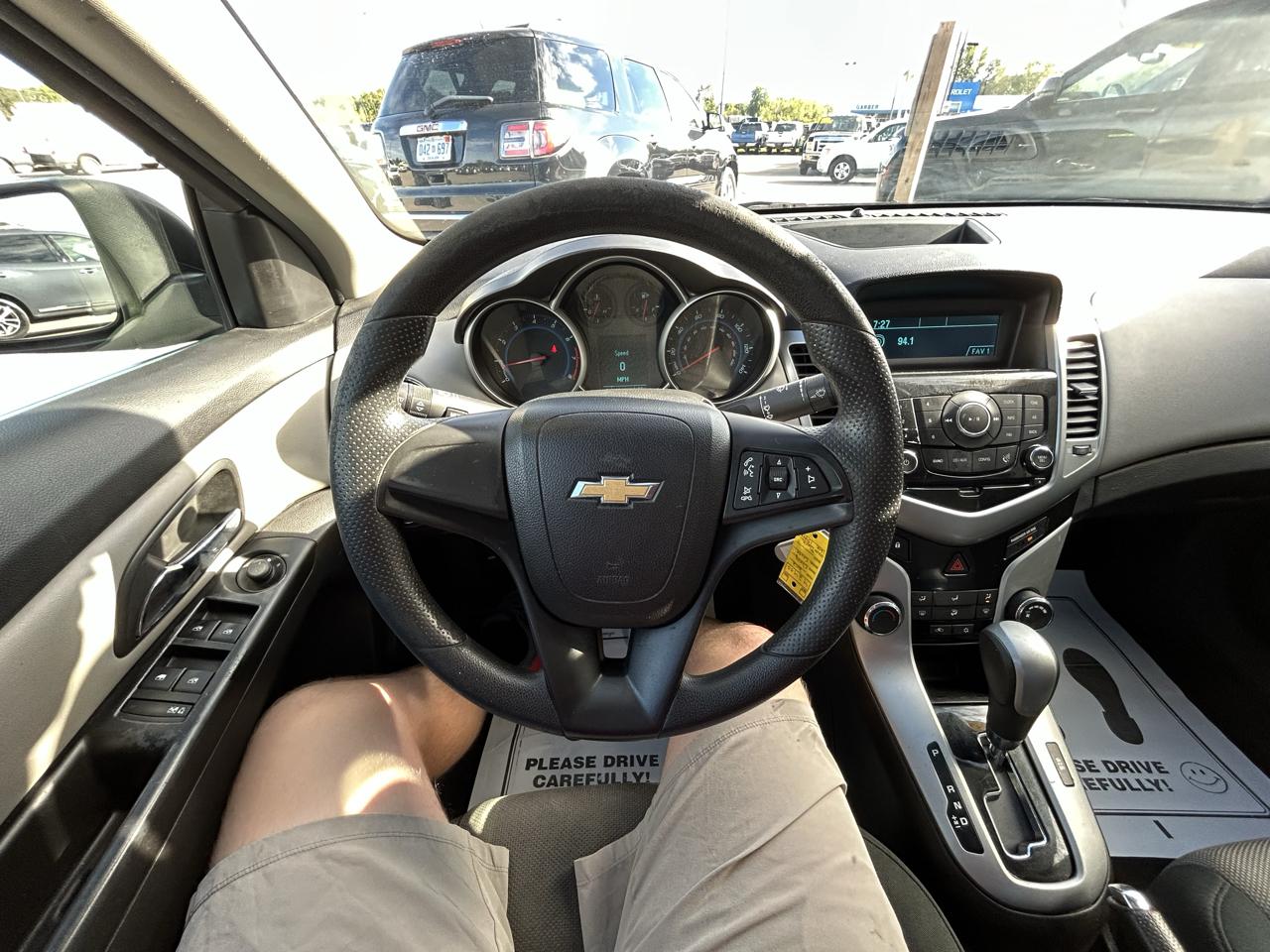 Chevrolet Cruze 4dr Sdn LS 2012