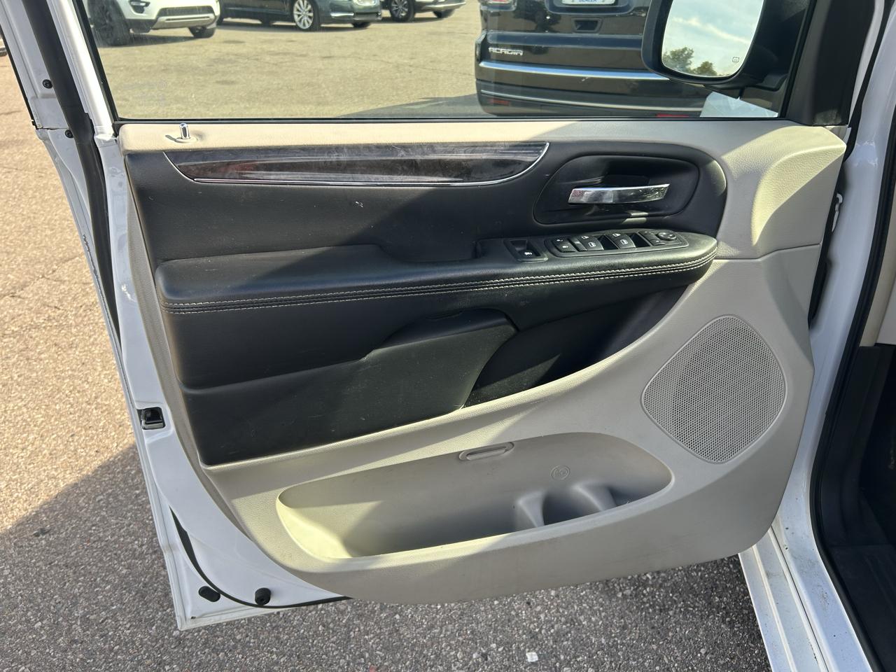 Chrysler Town & Country 4dr Wgn Touring 2015