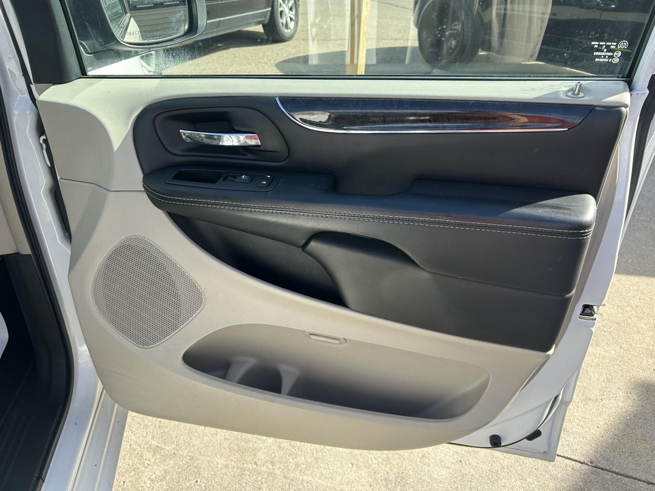 Chrysler Town & Country 4dr Wgn Touring 2015