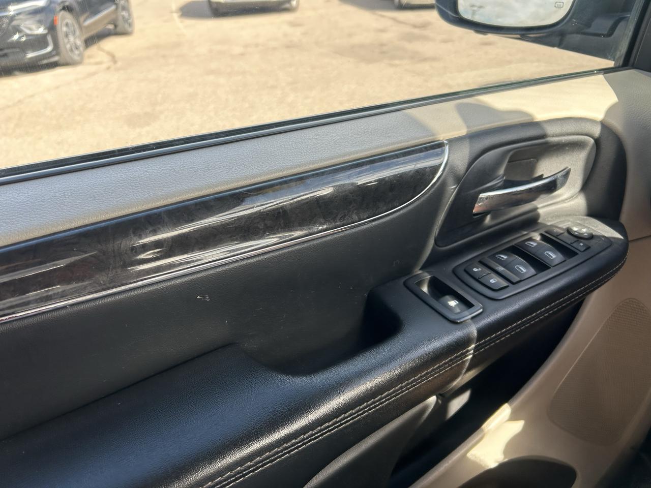Chrysler Town & Country 4dr Wgn Touring 2015