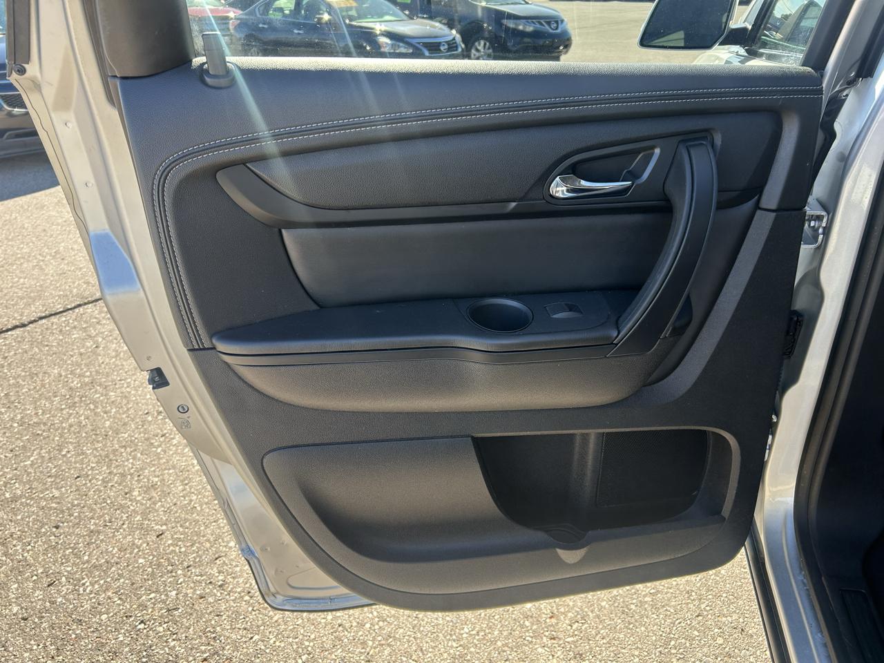 Chevrolet Traverse AWD 4dr LT w/1LT 2015