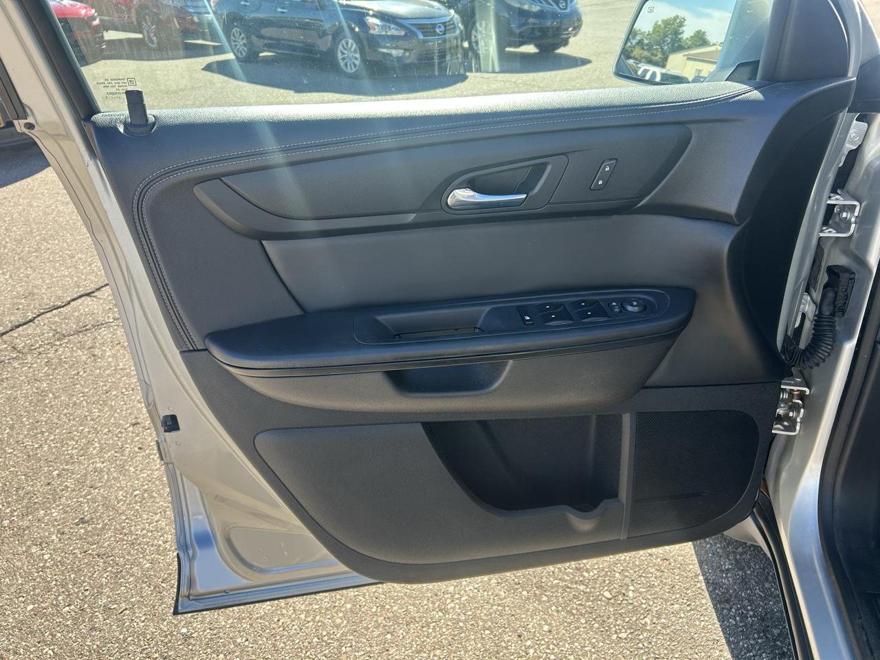 Chevrolet Traverse AWD 4dr LT w/1LT 2015