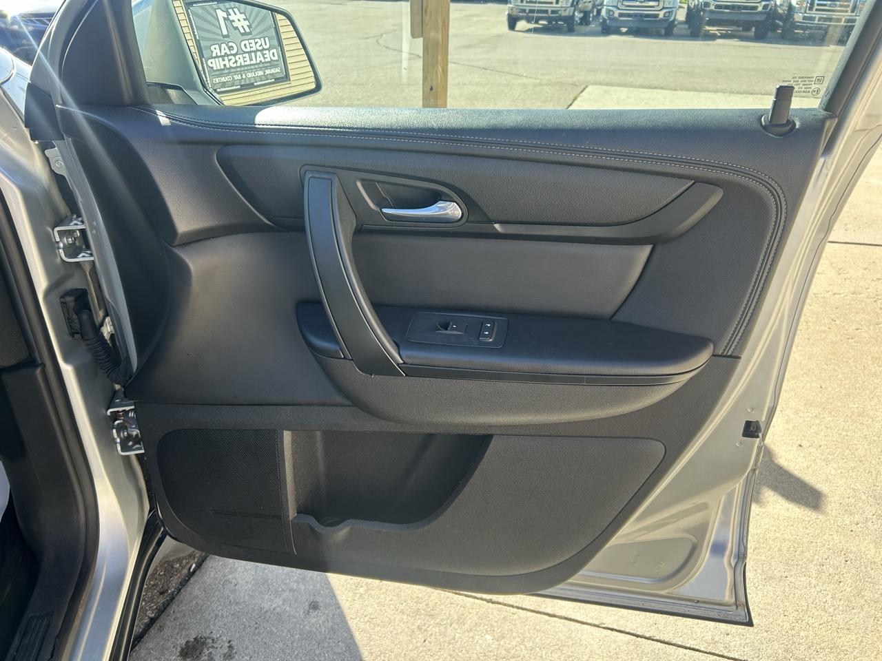 Chevrolet Traverse AWD 4dr LT w/1LT 2015