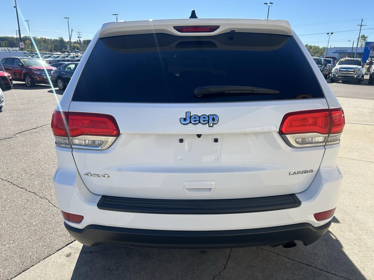 Jeep Grand Cherokee 4WD 4dr Laredo 2015