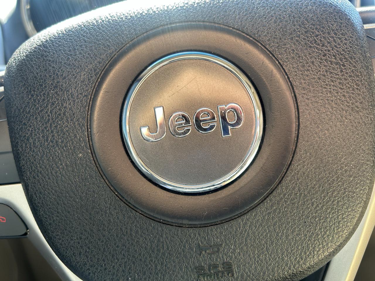 Jeep Grand Cherokee 4WD 4dr Laredo 2015