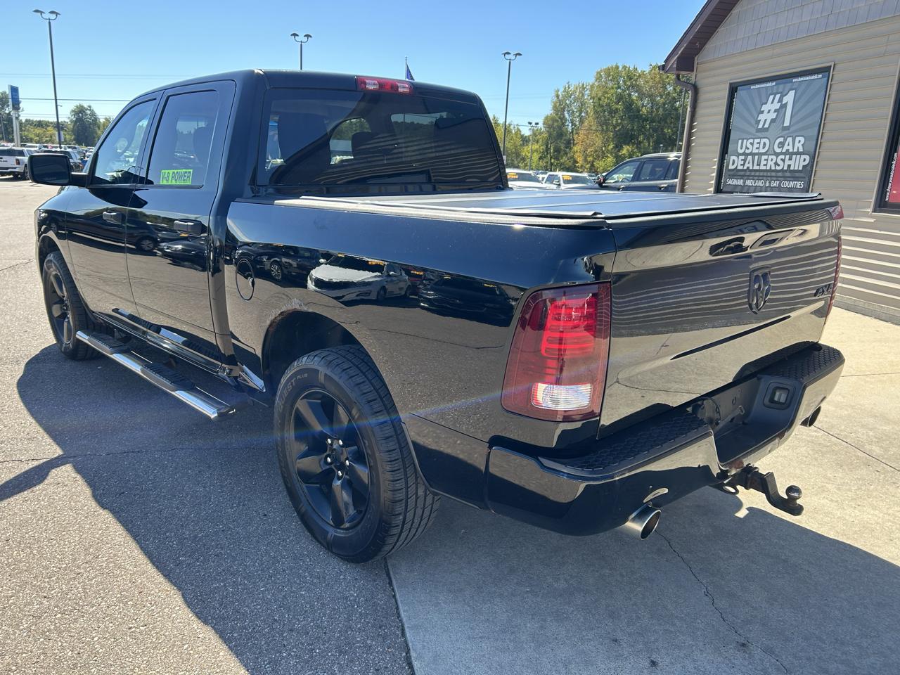 RAM 1500 4WD Crew Cab 140.5" Express 2014