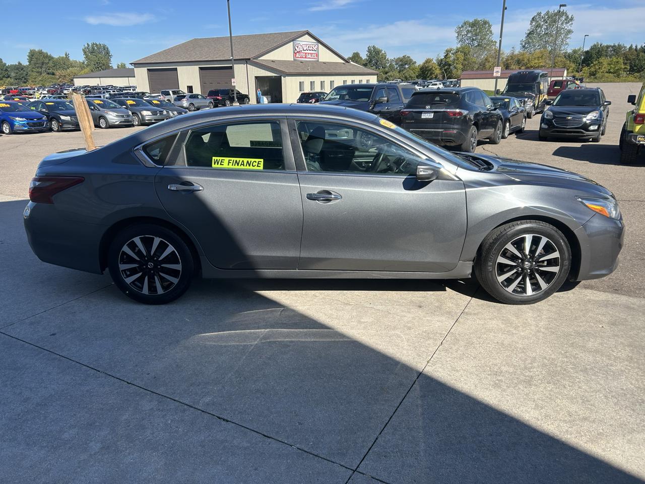 Nissan Altima 2.5 SV Sedan 2018