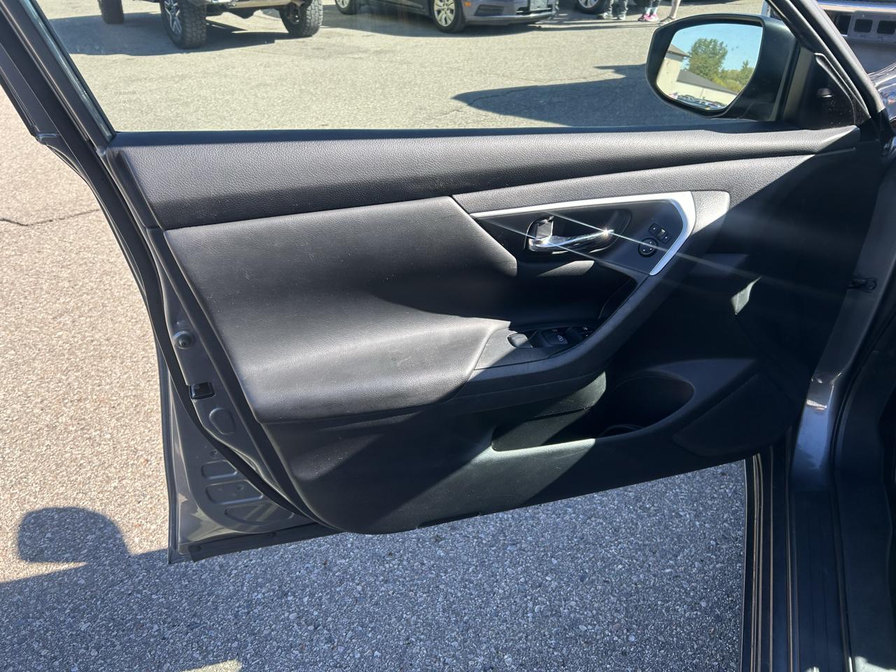 Nissan Altima 2.5 SV Sedan 2018