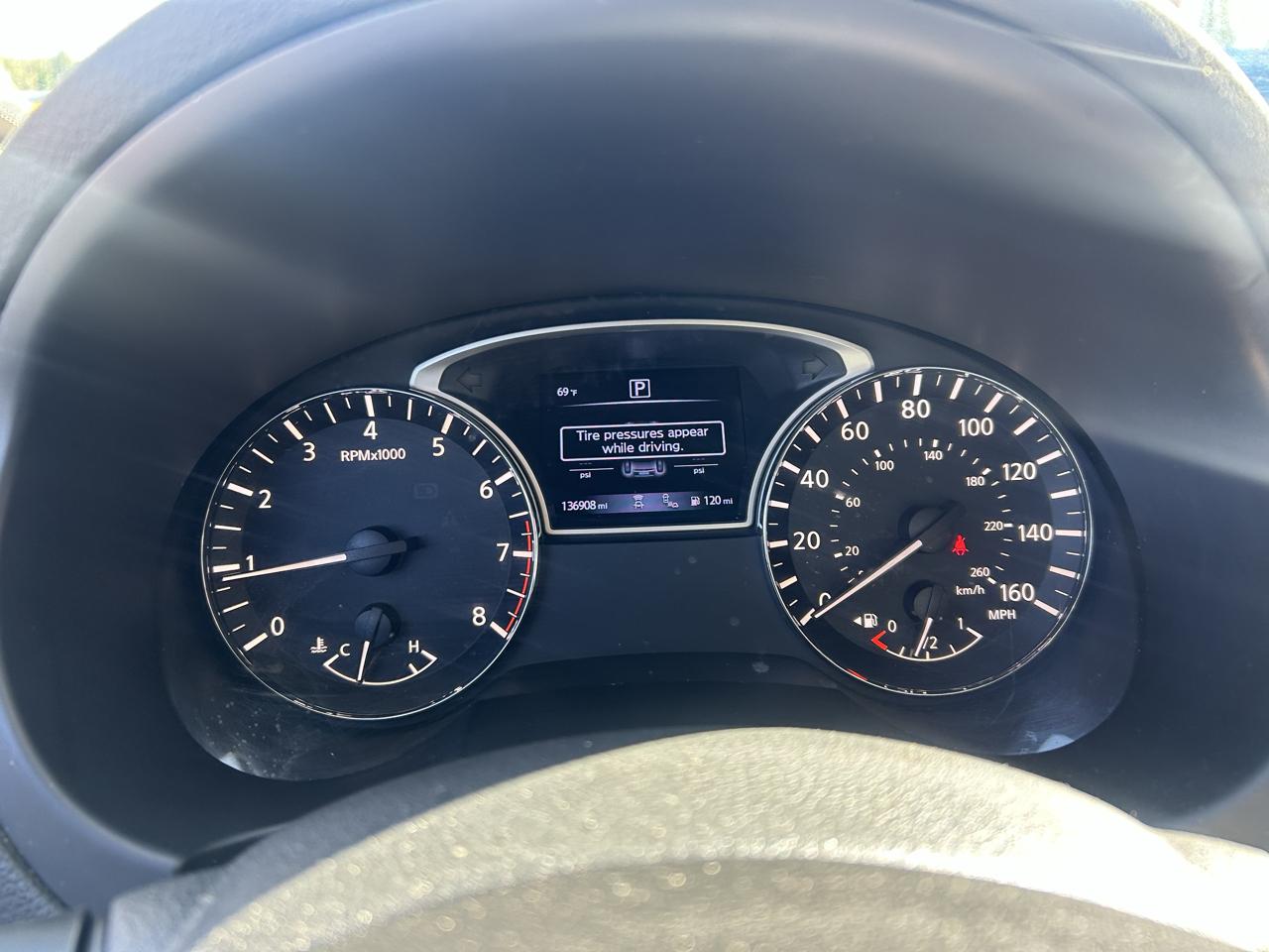 Nissan Altima 2.5 SV Sedan 2018