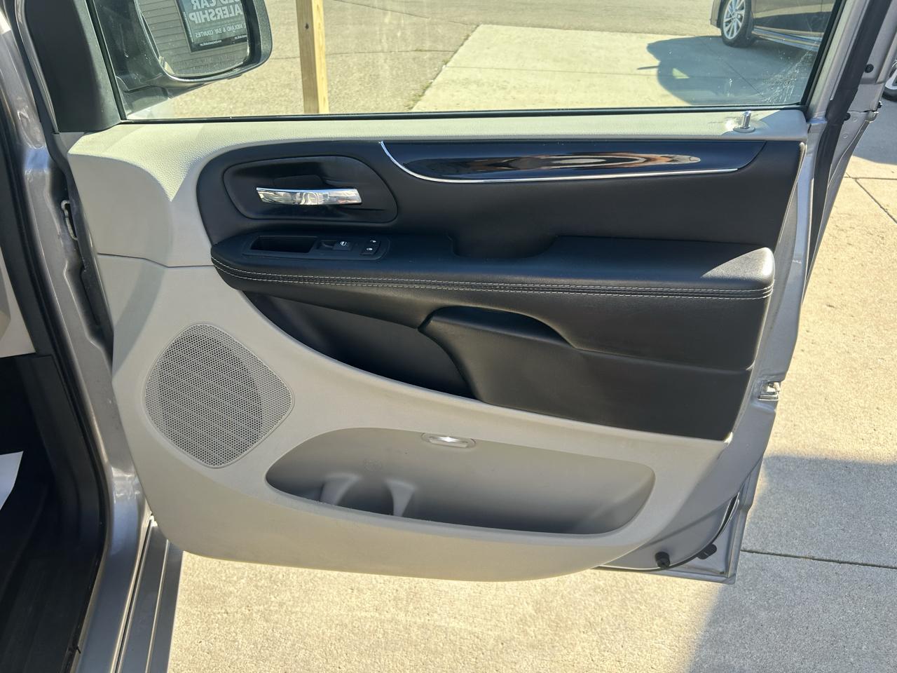 Dodge Grand Caravan 4dr Wgn SXT Plus 2016