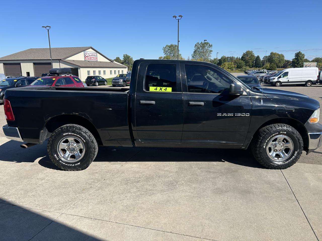 RAM 1500 4WD Quad Cab 140.5" ST 2012