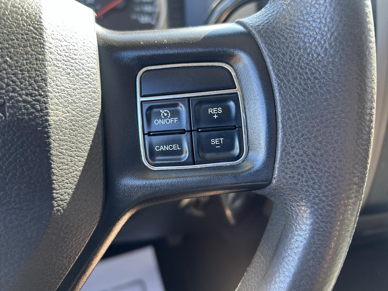 RAM 1500 4WD Quad Cab 140.5" ST 2012