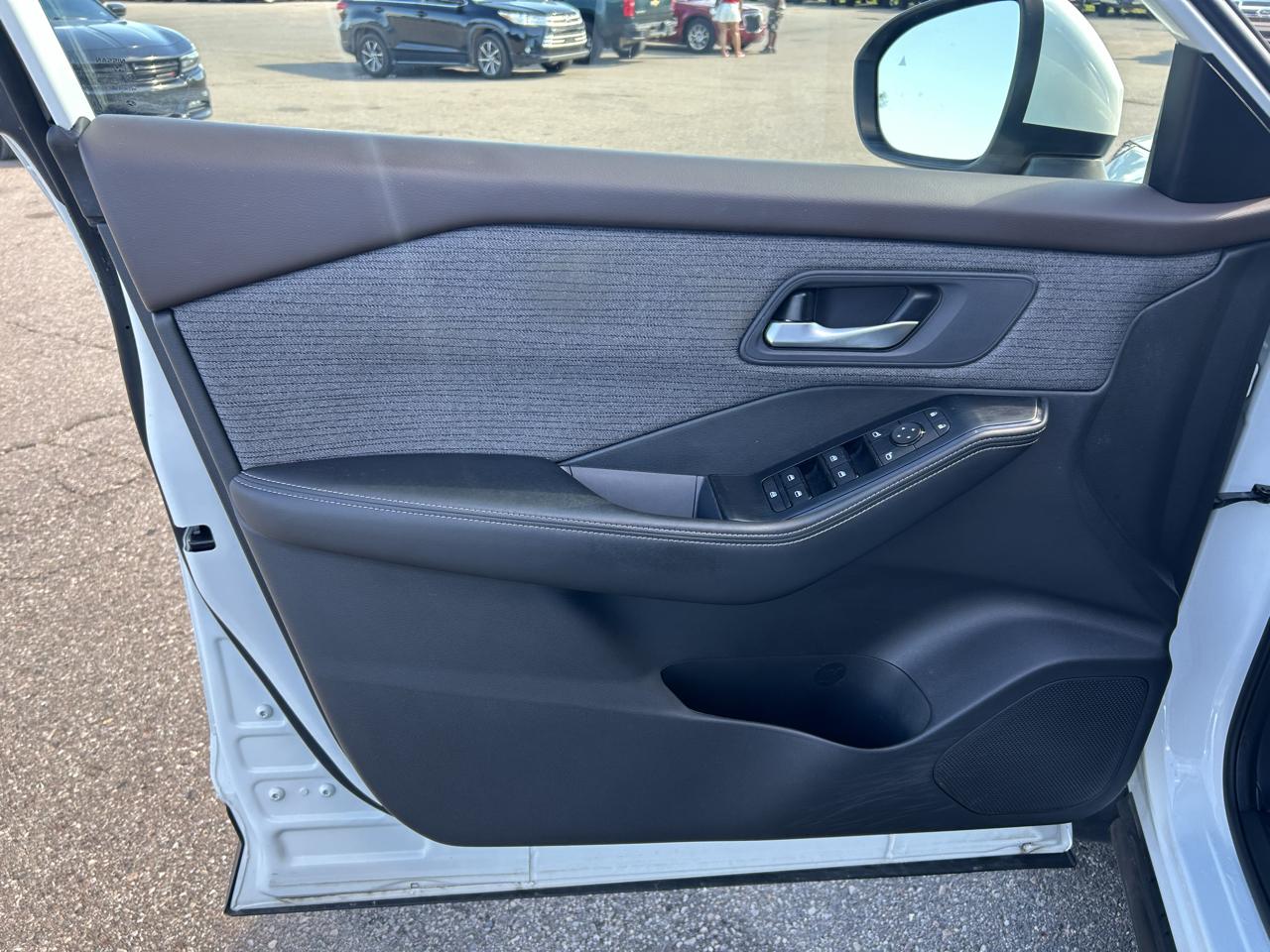 Nissan Rogue AWD SV 2022
