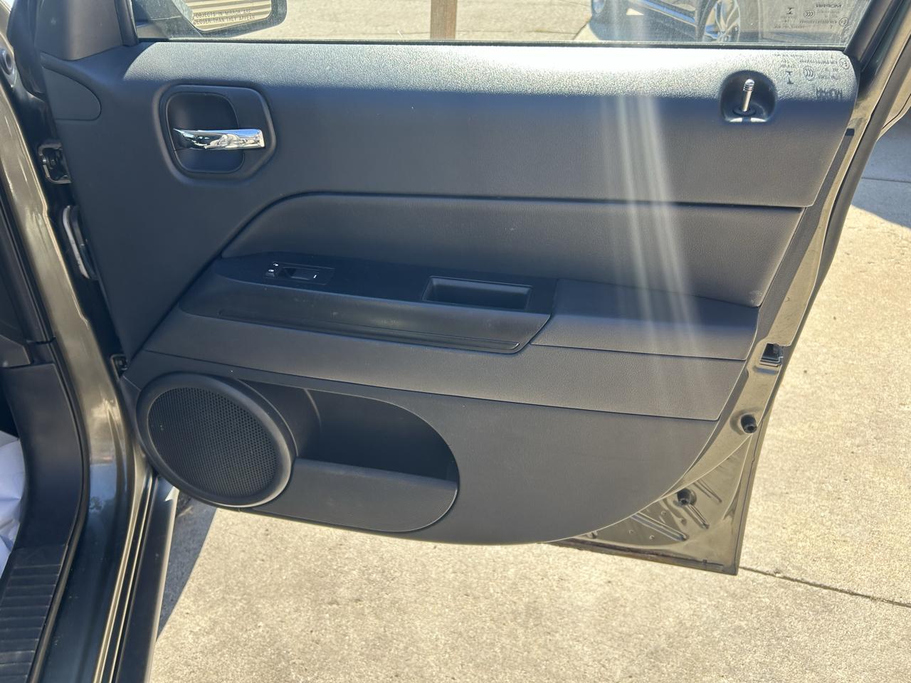 Jeep Patriot 4WD 4dr Latitude 2015