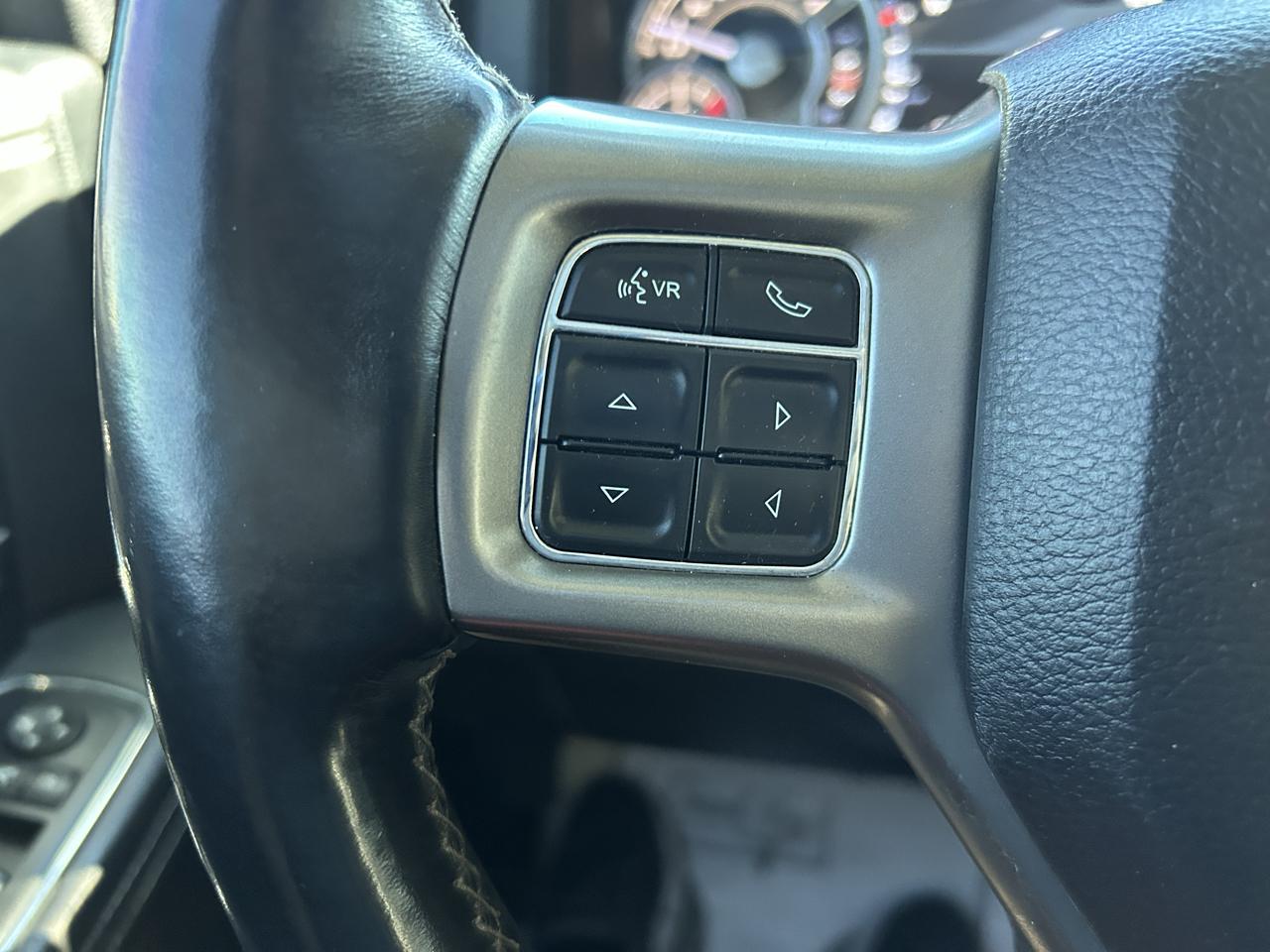 RAM 1500 4WD Crew Cab 140.5" Longhorn Limited 2014