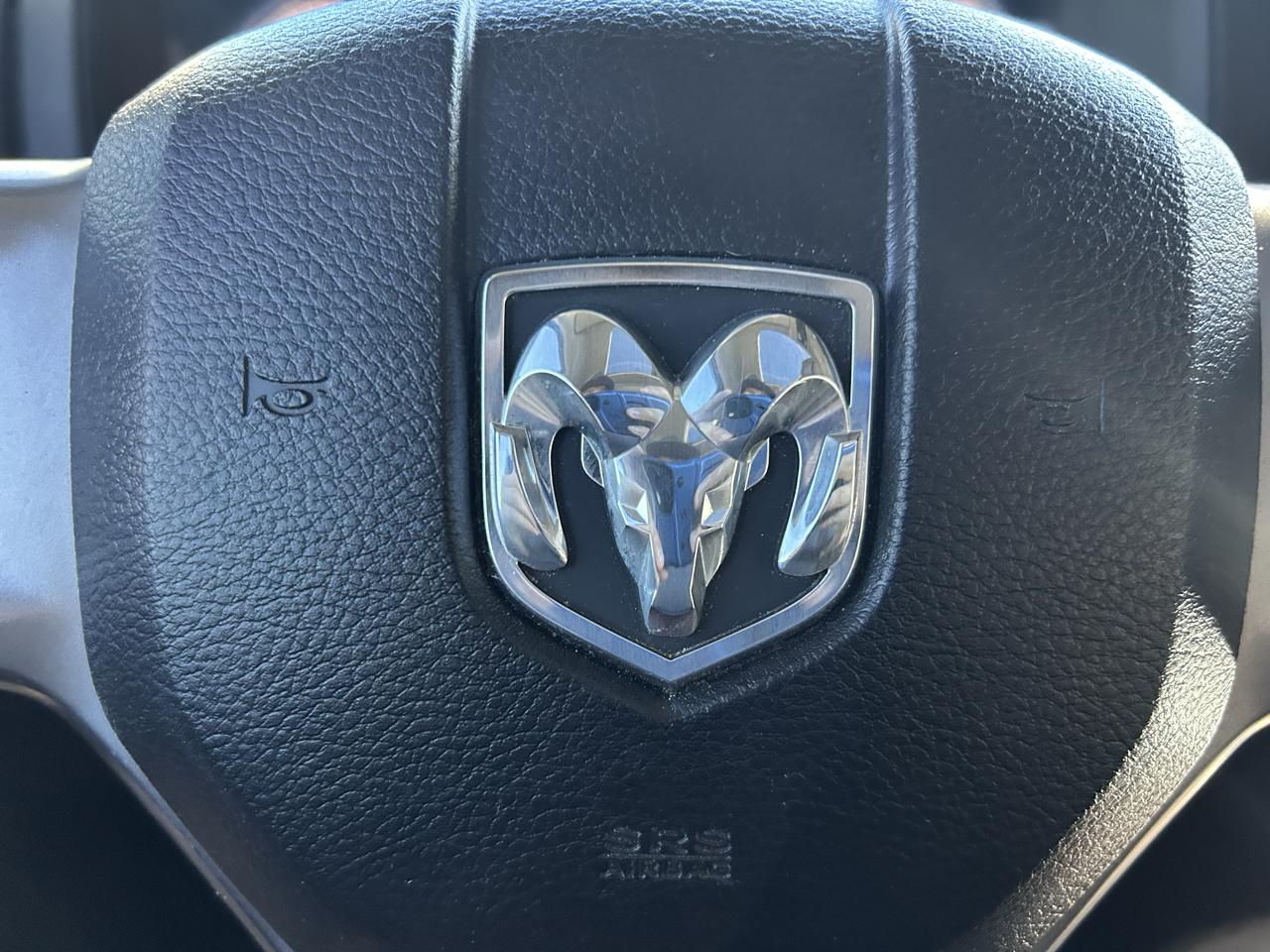 RAM 1500 4WD Crew Cab 140.5" Longhorn Limited 2014