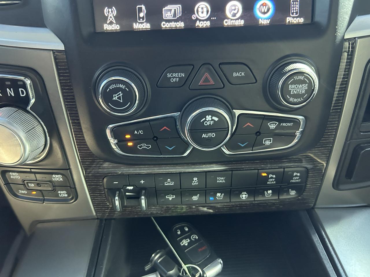 RAM 1500 4WD Crew Cab 140.5" Longhorn Limited 2014