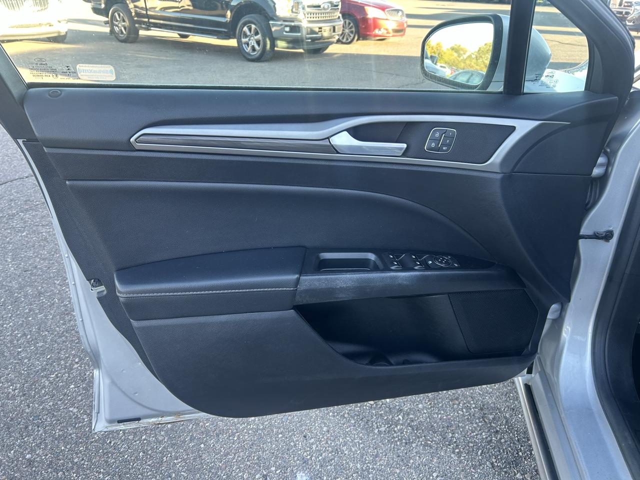 Ford Fusion SEL FWD 2019
