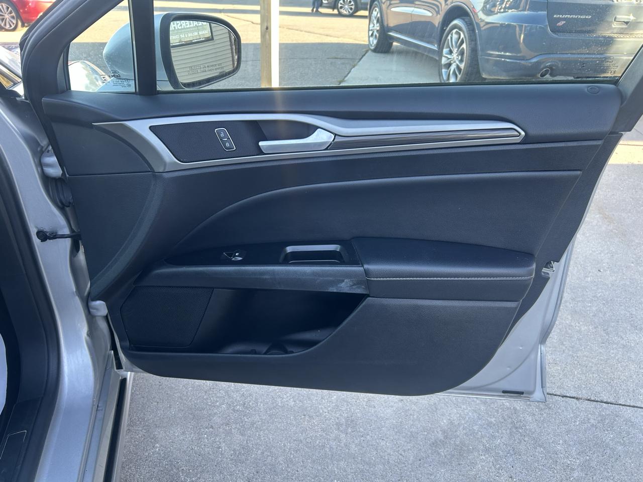 Ford Fusion SEL FWD 2019