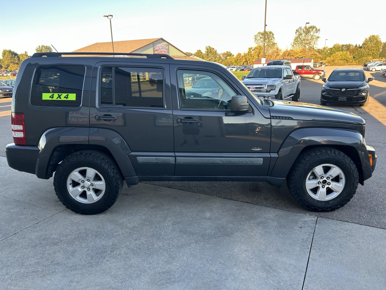 Jeep Liberty 4WD 4dr Sport 2010