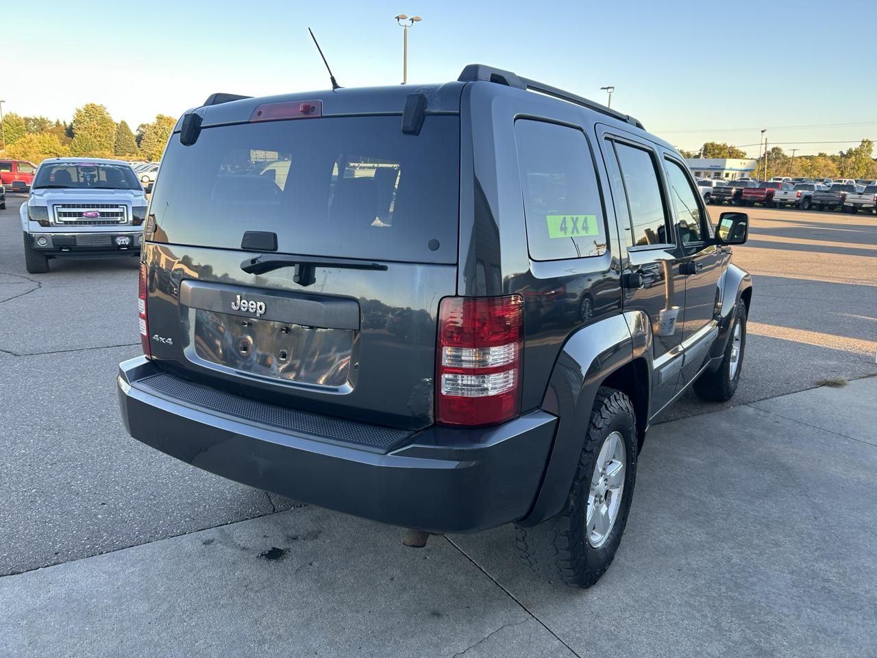 Jeep Liberty 4WD 4dr Sport 2010