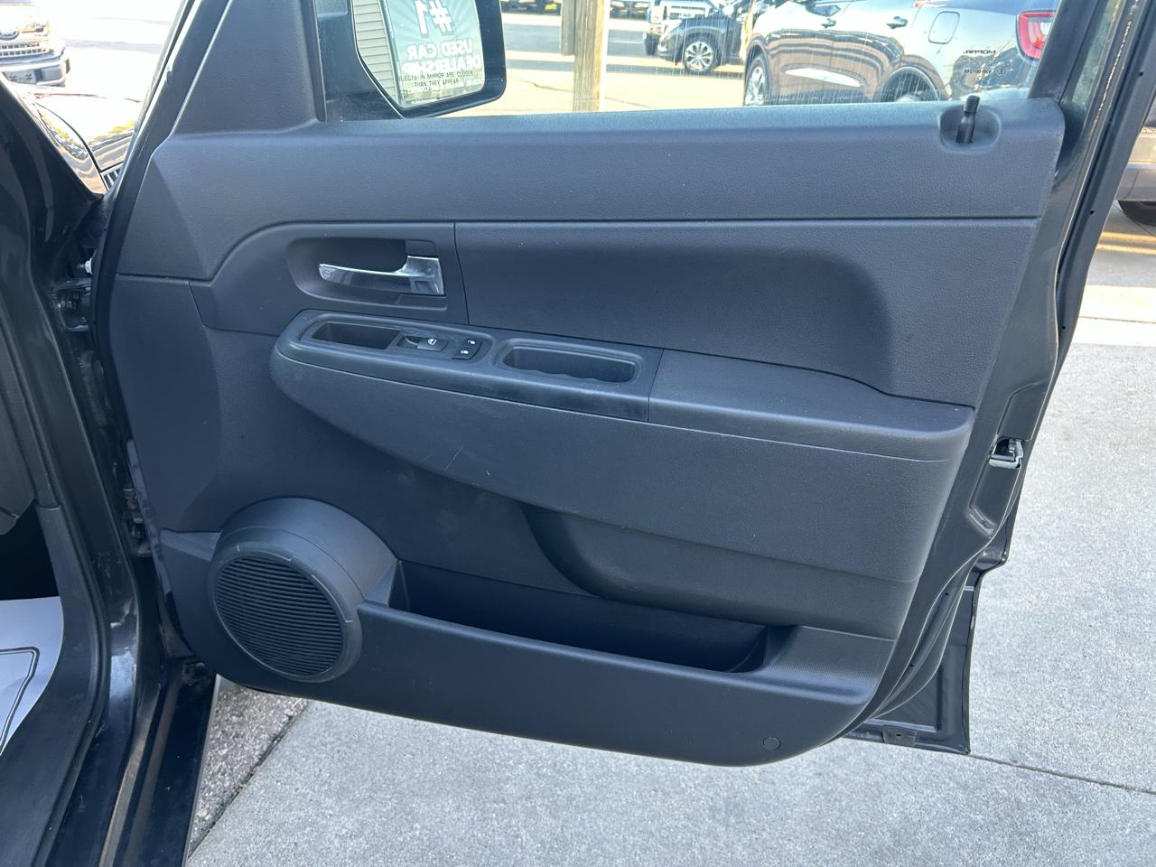 Jeep Liberty 4WD 4dr Sport 2010