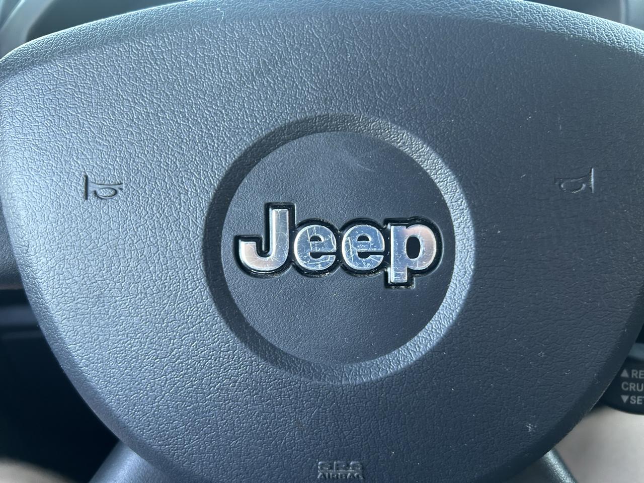 Jeep Liberty 4WD 4dr Sport 2010